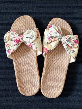 Floral Bow Slide Sandals for Women - Cream with Pink Rose Print